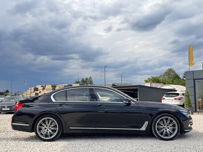 BMW Seria 7 2018 — zdjecie 3 z 25