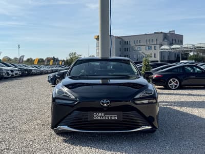 Toyota Mirai 2023 — zdjecie 9 z 19