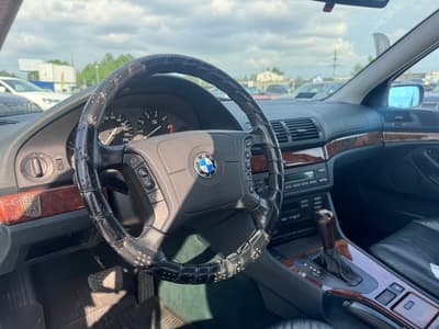 BMW Seria 5 1997 — zdjecie 10 z 17