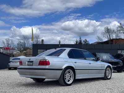 BMW Seria 7 2001 — zdjecie 4 z 22
