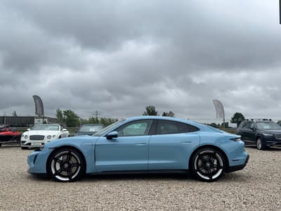 Porsche Taycan 2021 — zdjecie 7 z 22