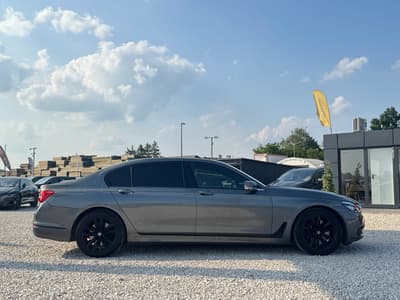 BMW Seria 7 2015 — zdjecie 3 z 25